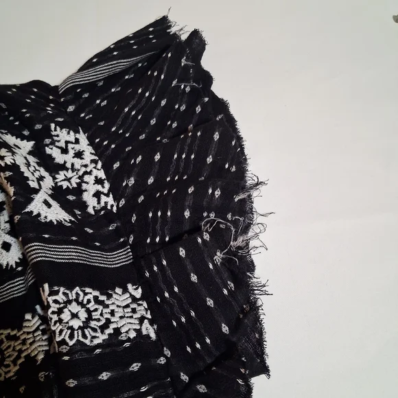 Sundance Electra Top Black Gauze Boho Embroidered Raw Edge Sleeves Sz M - Picture 6 of 10